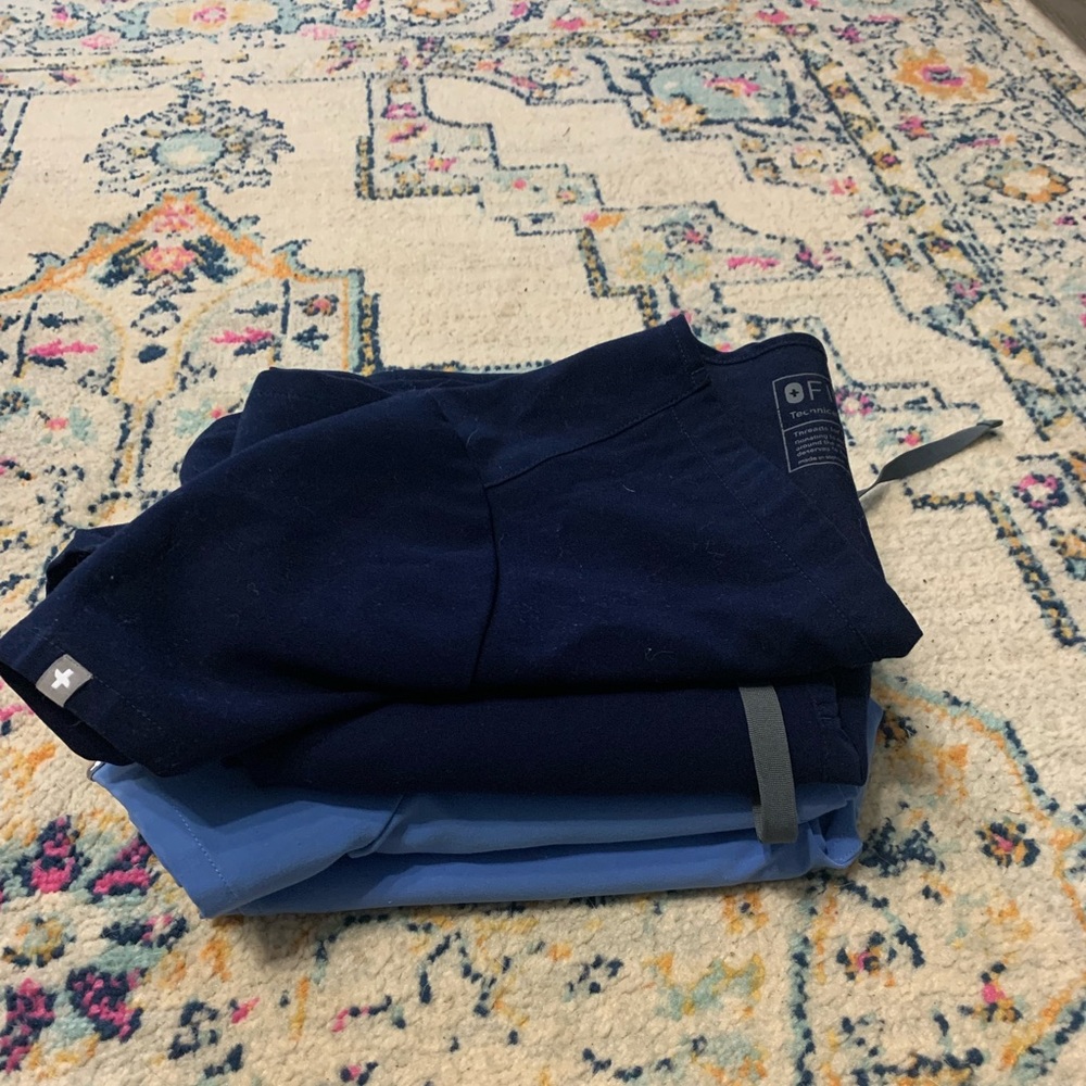 figs ceil blue XS